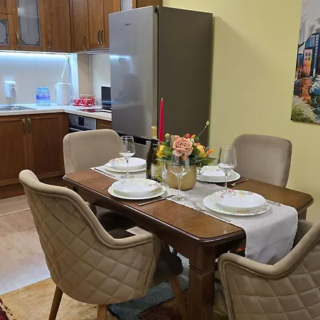 Apartment Eti's - Location & Free Garage Weliko Tarnowo