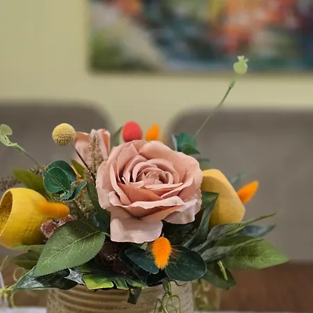 Eti's - Location & Free Garage *