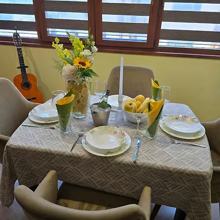 Eti's - Location & Free Garage