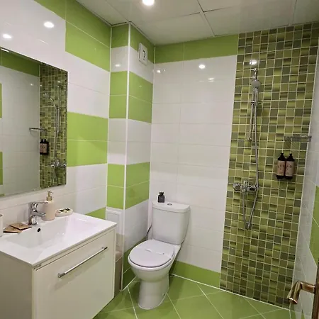 Apartment Eti's - Location & Free Garage