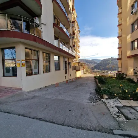 Eti's - Location & Free Garage