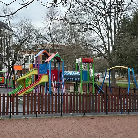 Eti's - Location & Free Garage Apartment Weliko Tarnowo