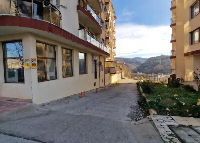 Eti's - Location & Free Garage